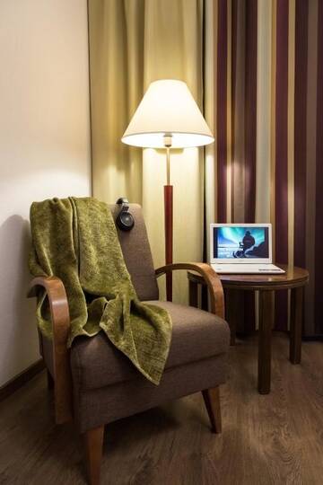 Фото номера Двухместный номер с 2 отдельными кроватями Отель Hotel Inari г. Инари 33